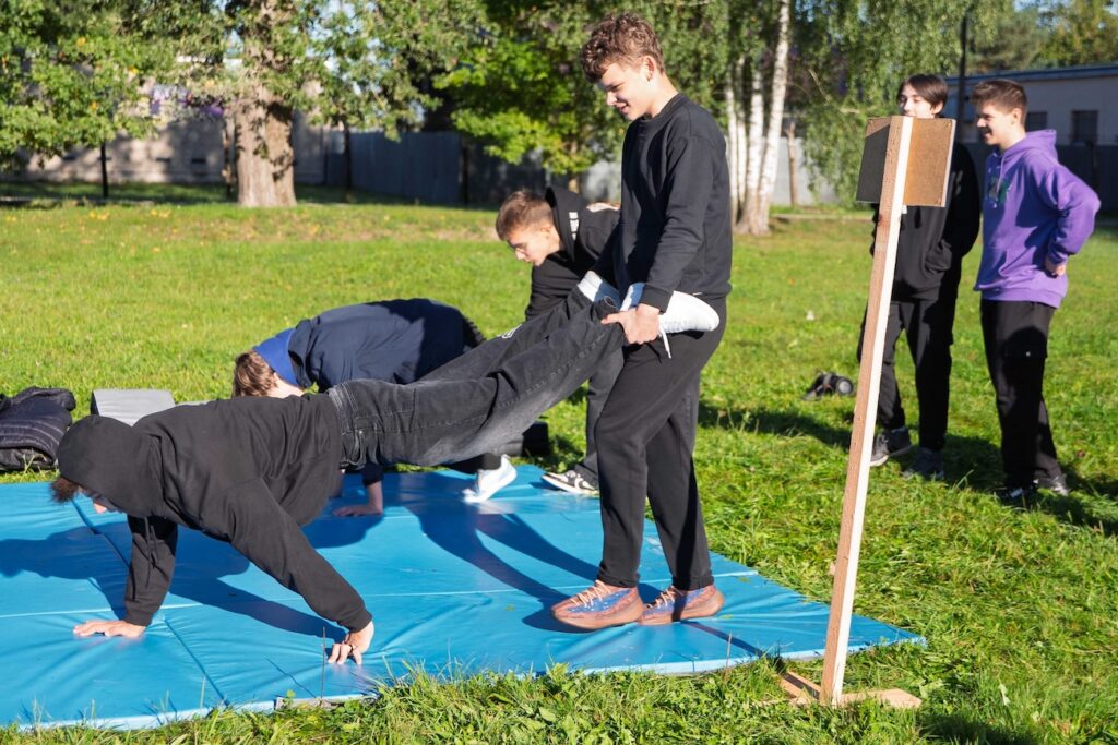 Ćwiczenia na świeżym powietrzu.