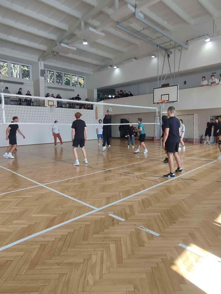 Rozgrywki siatkarskie w ZSE.