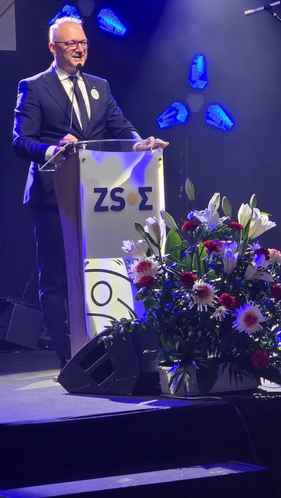 Przemawiający Wojewoda Warmińsko-Mazurski