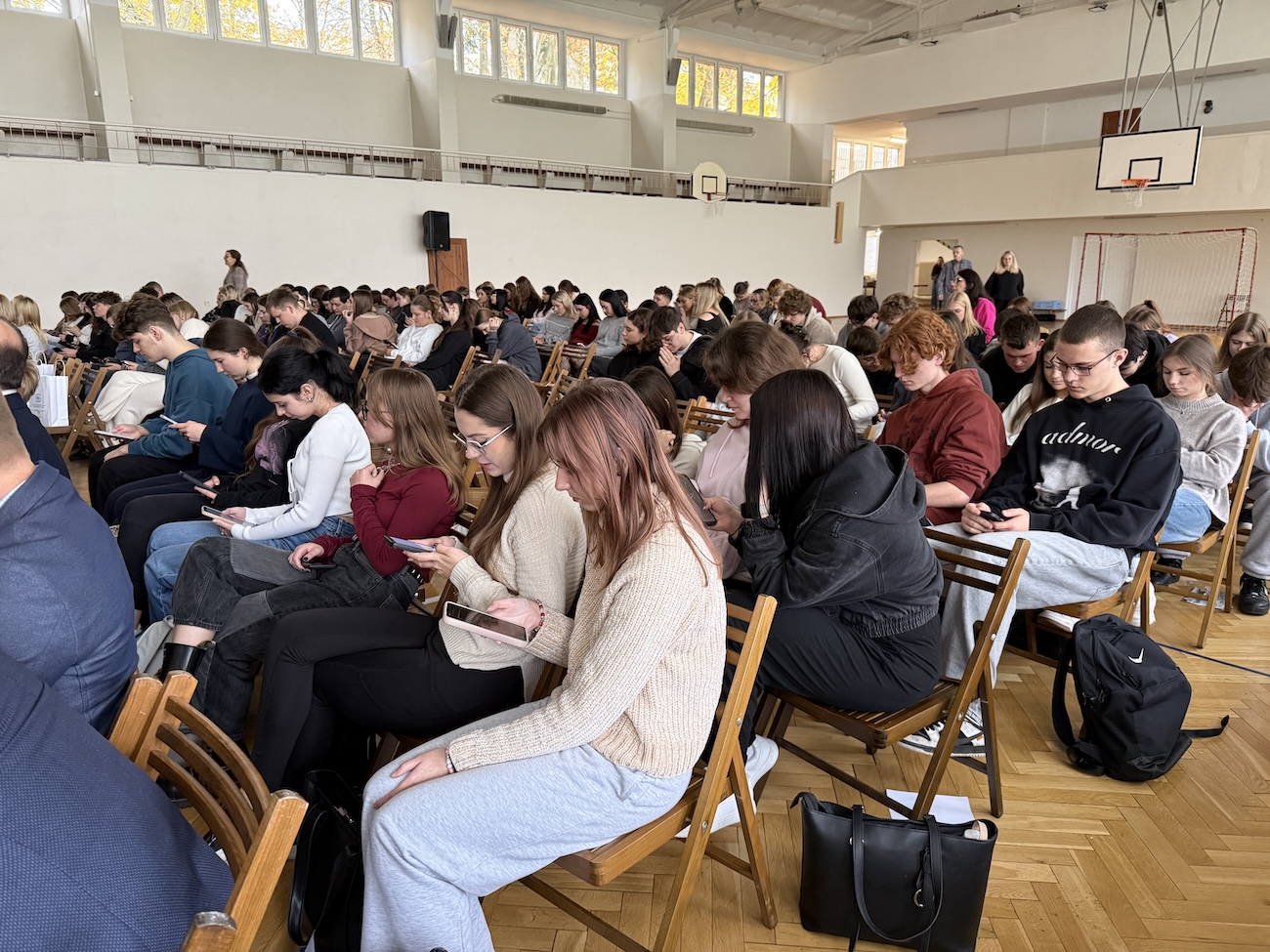 Uczniowie z profilu ekonomisty i rachunkowości podczas konferencji