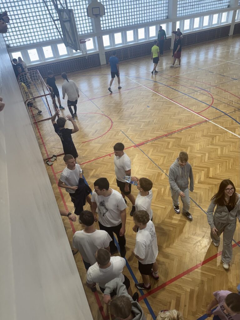 Przygotowania przed meczem.