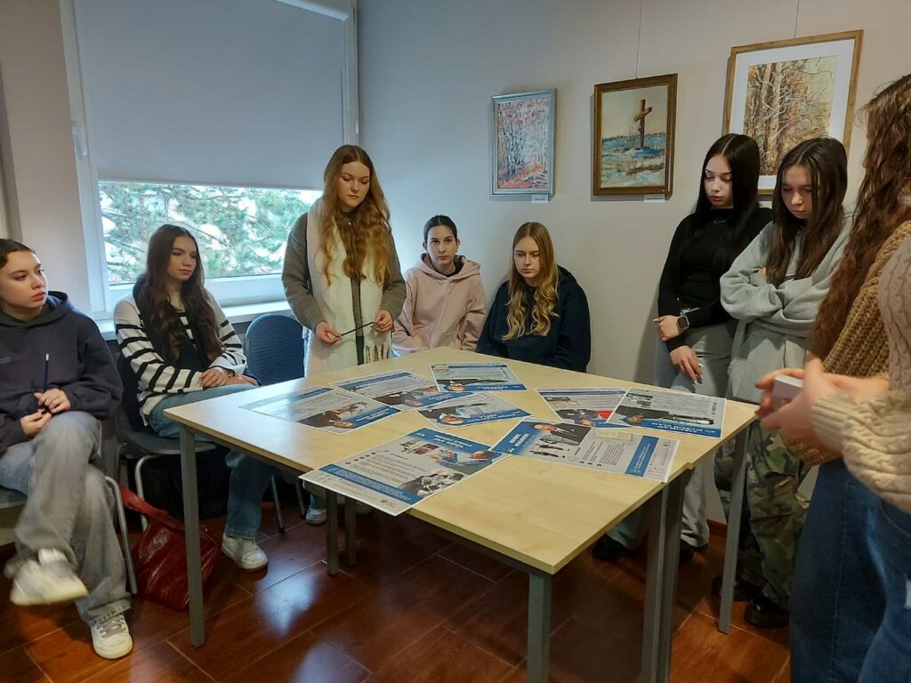 Wyjście do biblioteki.