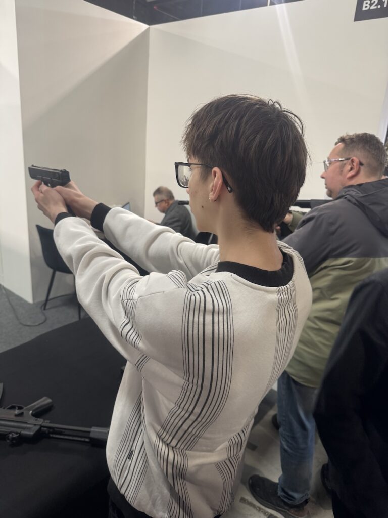 Uczeń podczas ćwiczeń.