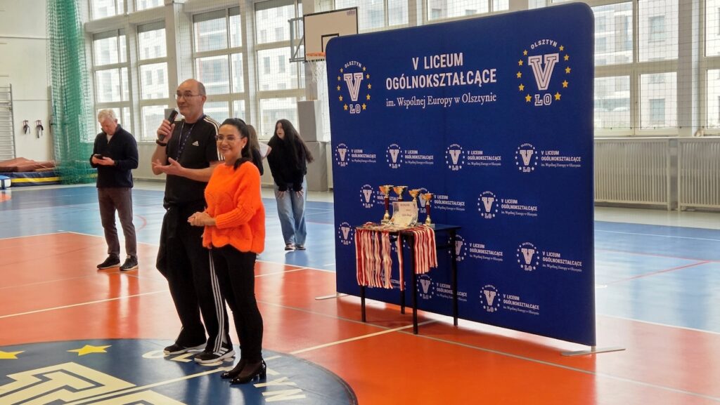 Przemówienie osób wręczających nagrody.