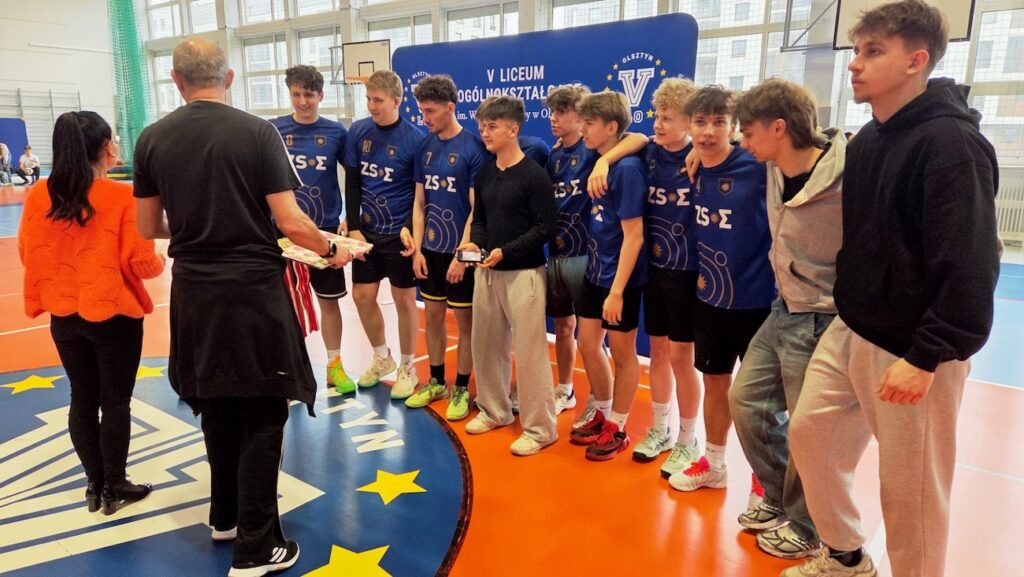 Wręczenie nagród siatkarzom ZSE.